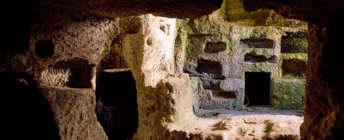 Археологи обнаружили гробницы-катакомбы в провинции Эль-Минья