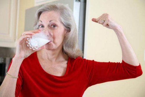 Ученые: Употребление йогурта укрепляет кости пожилых людей