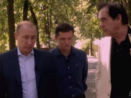 Стоун: Путин сам управляет автомобилем и мыслит как шахматист
