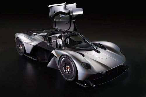 Aston Martin рассекретил предсерийный гиперкар Valkyrie