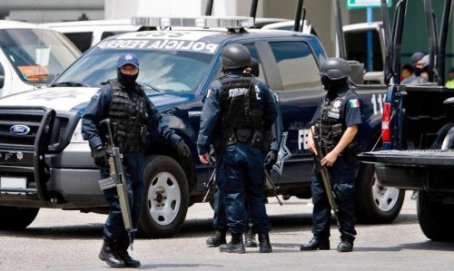 Полицейские в Мексике приговорены к 27 годам тюрьмы за бездействие во время убийства гражданина