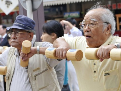 Японские врачи предлагают повысить пенсионный возраст до 75 лет
