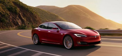 Самый доступный Tesla Model S сняли с производства ради Model 3