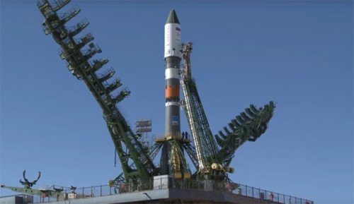 На стартовом комплексе Байконур установили ракету с кораблём «Союз МС-05»