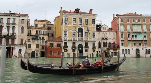 В Венеции туристов будут штрафовать за прогулки в полуобнаженном виде