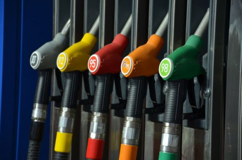 Специалисты назвали 5 способов, как определить качество бензина