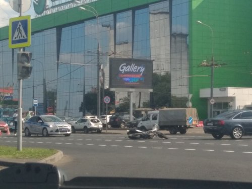 В Москве на Волгоградской произошло ДТП с участием мотоциклиста