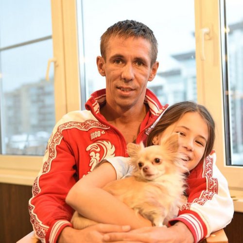 Дочь Алексея Панина рассказала об отношениях с новой девушкой отца