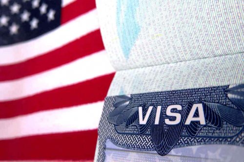 В посольстве США рассказали, почему приостановили выдачу виз россиянам
