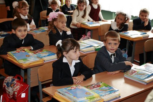 В Новгородских школах прокуратура обнаружила нехватку учебников
