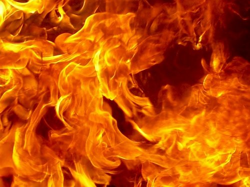 В Смоленской области за ночь сгорели три иномарки