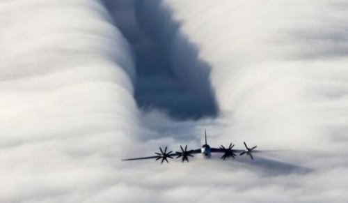 В День города в Москве военные самолеты разгонят тучи в случае дождя