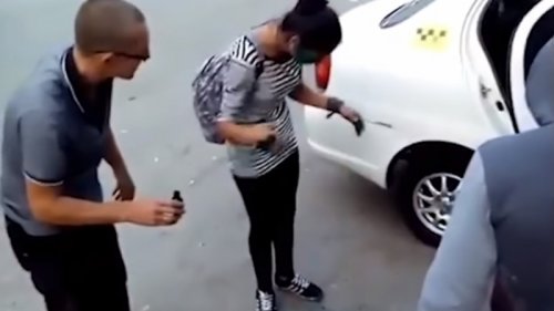 Хабаровский таксист намерен помириться с подростками, которых «умыл зеленкой»