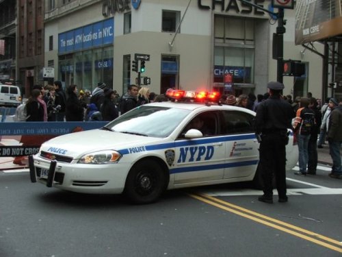 В Нью-Йорке мужчина изнасиловал пациентку больницы, находившуюся без сознания
