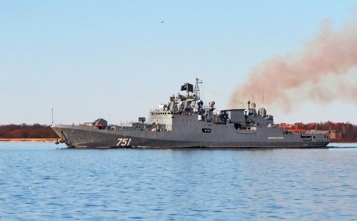 ВМФ России с фрегата ударил "Калибрами" по позициям ИГ в Сирии