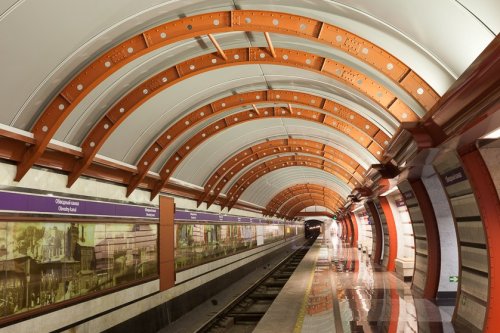 Досмотр пассажиров метро в Петербурге станет выборочным
