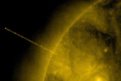 Уфологи сообщают об активизации НЛО из-за взрыва на Солнце