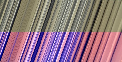 Уникальные фото колец Сатурна сделал зонд Cassini