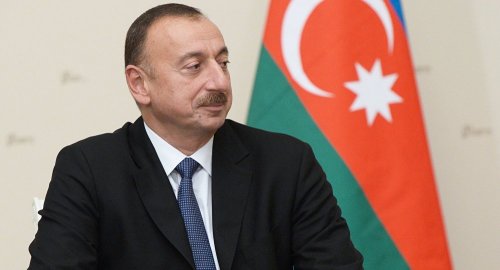 Президент Азербайджана помиловал блогера Лапшина