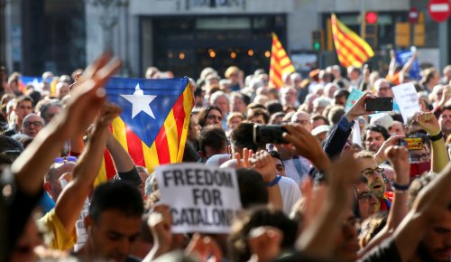 В Испании задержали 12 человек из-за референдума в Каталонии