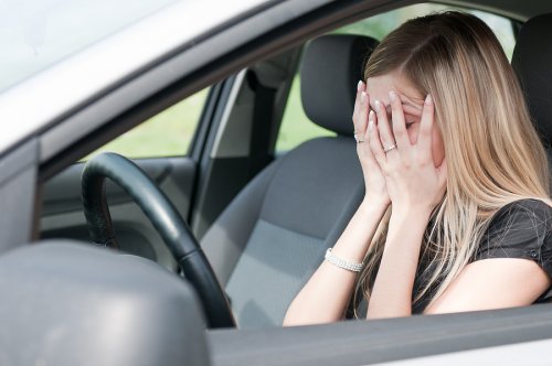 Специалисты посоветовали бороться с фобией вождения автомобилей