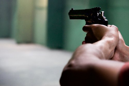 В Москве мужчину расстреляли из травматического оружия