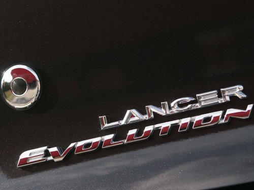В сеть выложили концепт-фото седана Mitsubishi Lancer Evolution