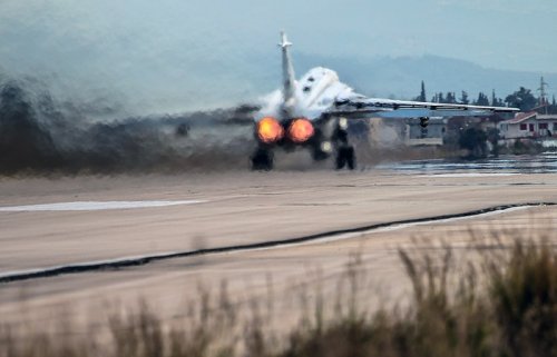 Во время взлета в Сирии разбился российский Су-24