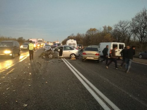 В Ставропольском крае в жуткой аварии с 4 автомобилями погибли  два человека