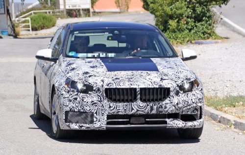 Новый BMW 1-Series вывели на финальные тесты в серийном кузове