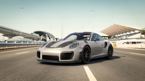 Виртуальная гонка: Эксперты сравнили Lamborghini Centenario и Porsche 911 GT2 RS