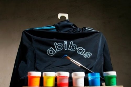 Обнаружена подпольная продукция Adidas в Ярославле
