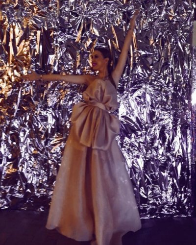 Нелепое платье Ксении Собчак сравнили с «кухонными шторами»