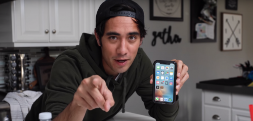 Американский блогер показал необычные функции iPhone X