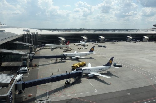 В аэропорту Стамбула ищут взрывчатку в двух украинских самолетах