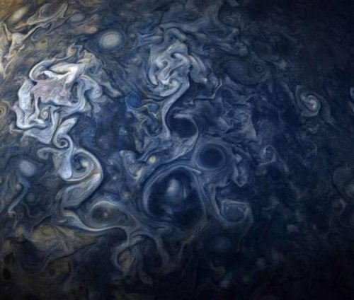 NASA зафиксировали необычные облака на Юпитере
