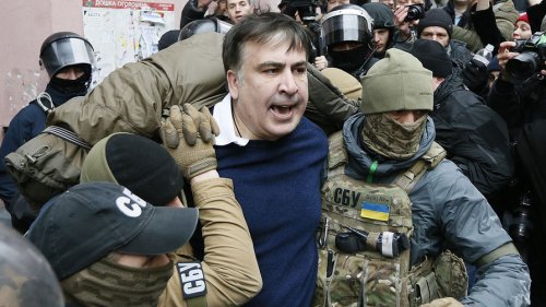 Неизвестные напали на лагерь сторонников Саакашвили