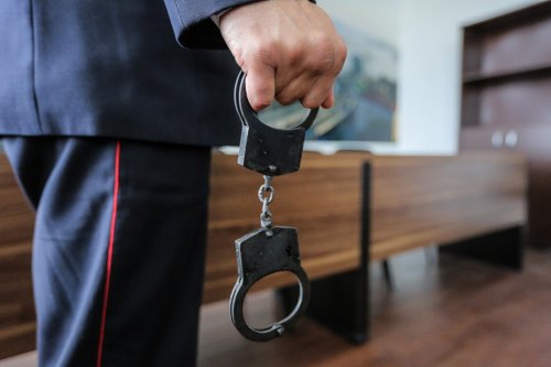 Полицейский на Сахалине насиловал несовершеннолетних