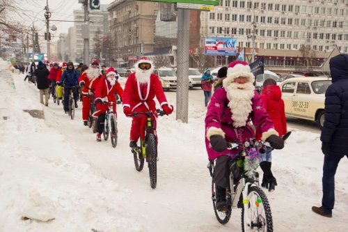 Велозаезд Дедов Морозов в Новосибирске