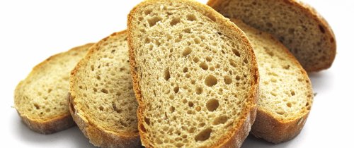 Червивый хлеб продают жителям Тюмени