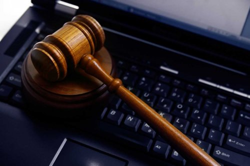 Закон о доступе к данным пользователей Сети приостановлен британским судом