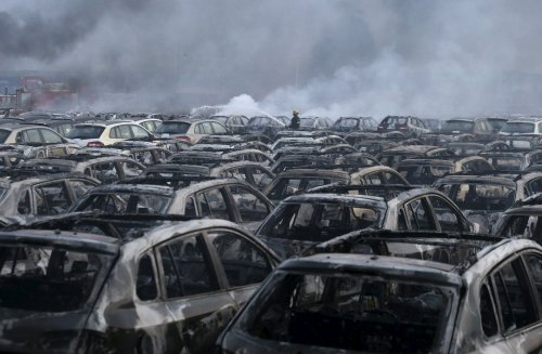 120 автомобилей сгорело по вине 13-летней девочки
