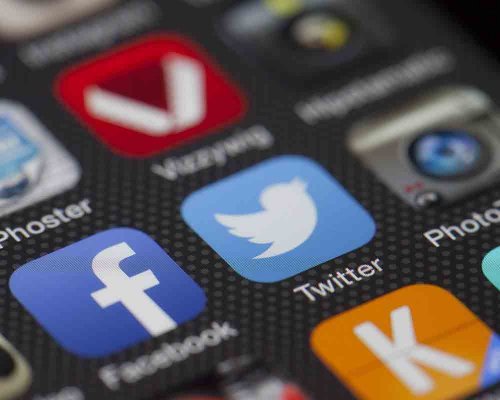 Ученые: Ложная информация в социальных сетях  распространяется в 6 раз быстрее достоверной