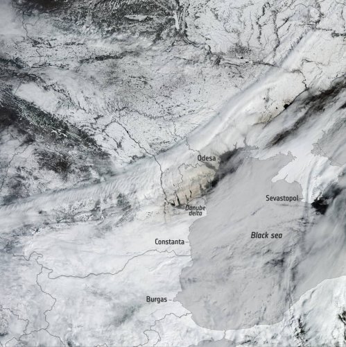 Европейское космическое агентство показало «жёлтый снег» из космоса