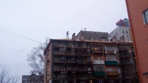 В Нижнем Новгороде жителей многоэтажного дома оставили жить без крыши под открытым небом