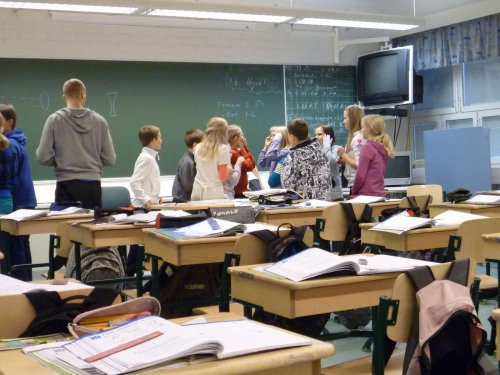 В Москве эвакуировали школу из-за угрозы минирования