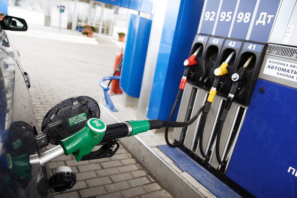 В апреле моторное топливо в Омске подорожало на 1,2 процента