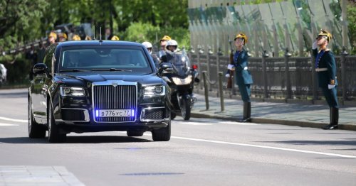 Путин начал активно использовать лимузин "Кортеж"