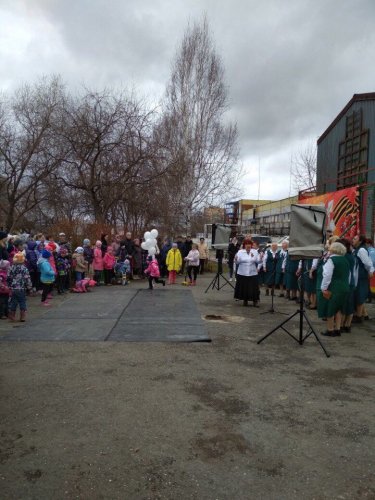 В Перми 9 мая детям пришлось выступать на ковре вместо сцены