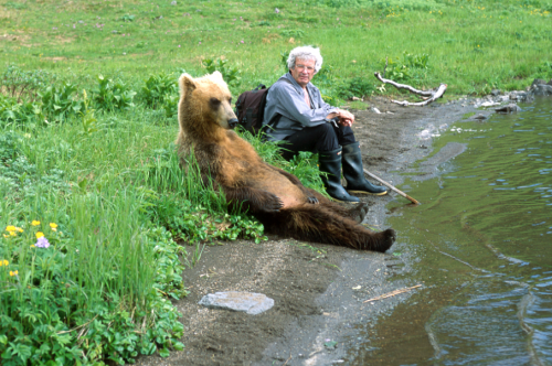В Канаде скончался известный натуралист и «друг» медведей Чарльз Рассел